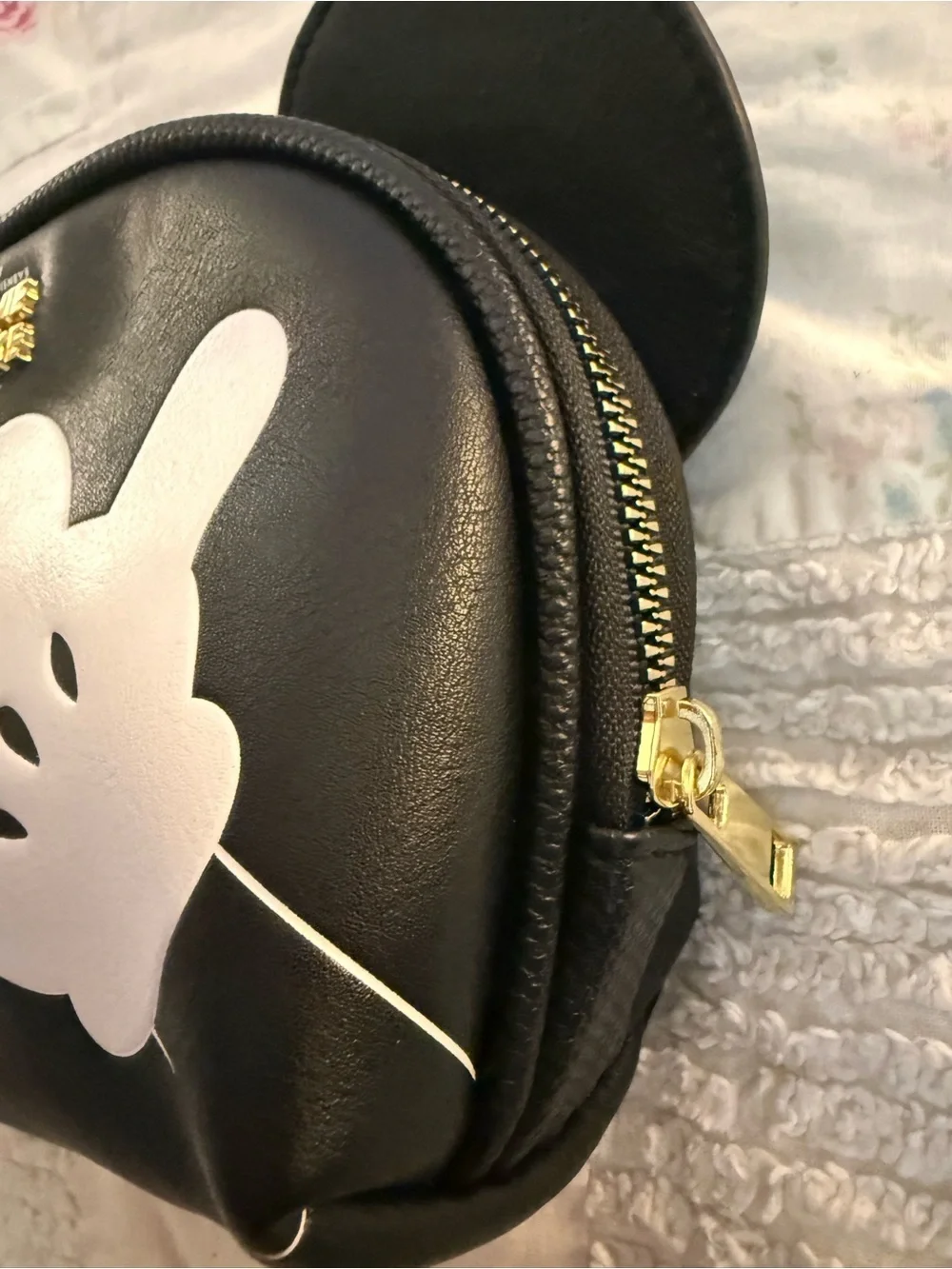 Disney Minnie Mouse Black & Gold Bow Cosmetic Bag/Clutch
